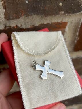 JAMES AVERY Sterling silver beveled clehee cross pendant 925